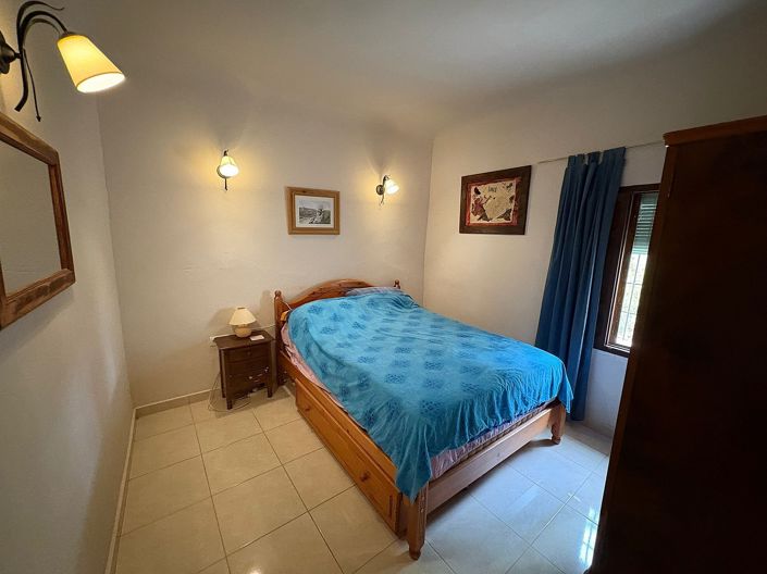 Image No.25-5 Bed Property for sale