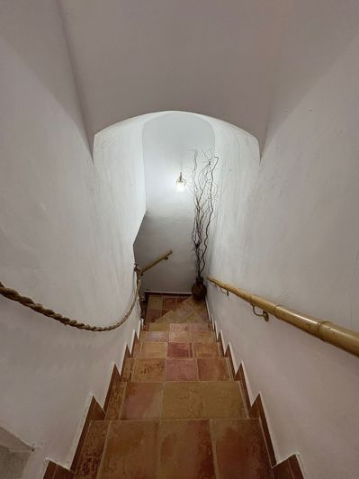 Image No.48-5 Bed Property for sale