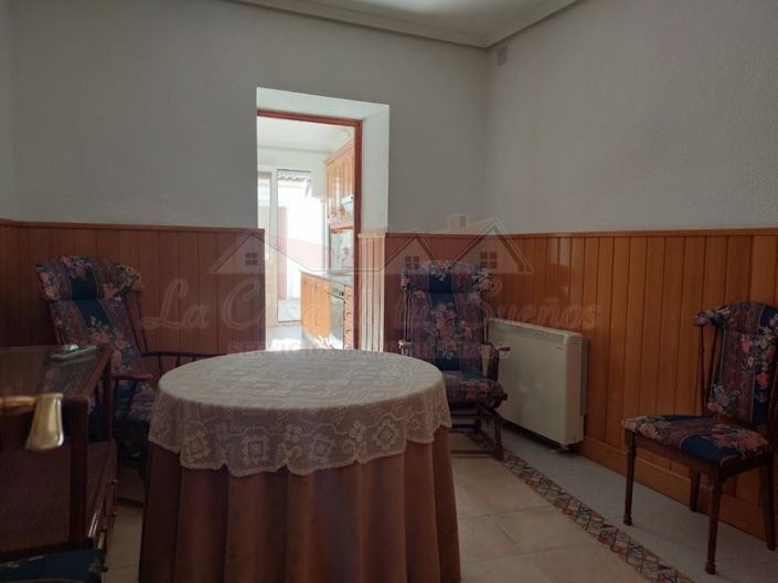 Image No.16-4 Bed Townhouse for sale