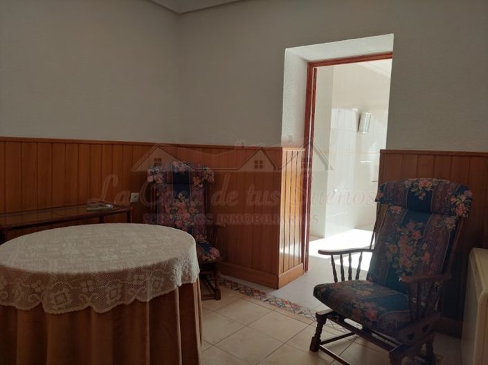 Image No.17-4 Bed Townhouse for sale