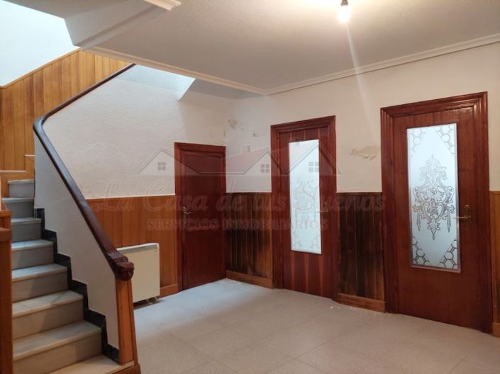 Image No.20-4 Bed Townhouse for sale