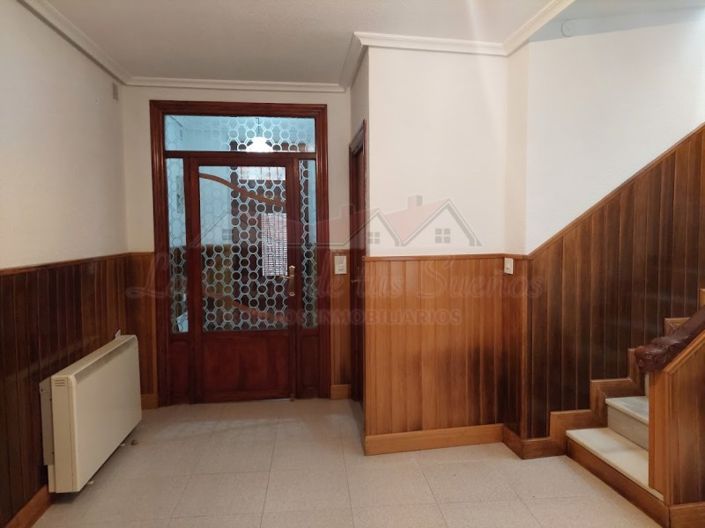 Image No.22-4 Bed Townhouse for sale