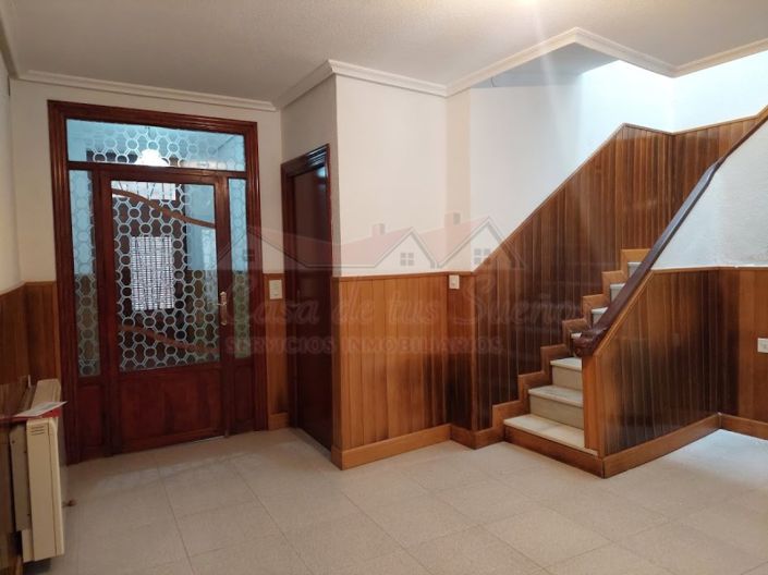 Image No.23-4 Bed Townhouse for sale