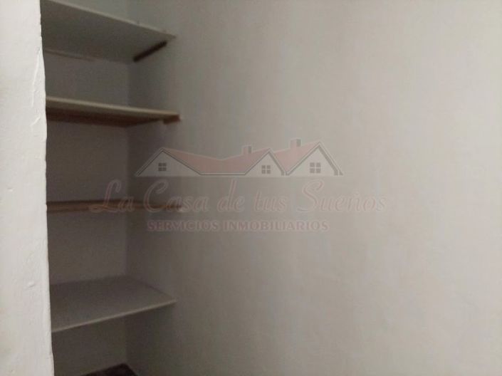 Image No.24-4 Bed Townhouse for sale