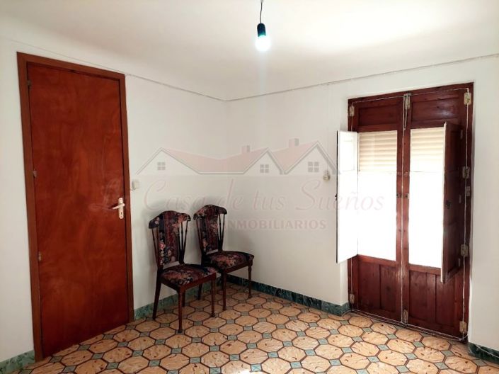 Image No.33-4 Bed Townhouse for sale