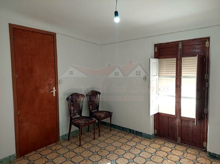 Image No.34-4 Bed Townhouse for sale