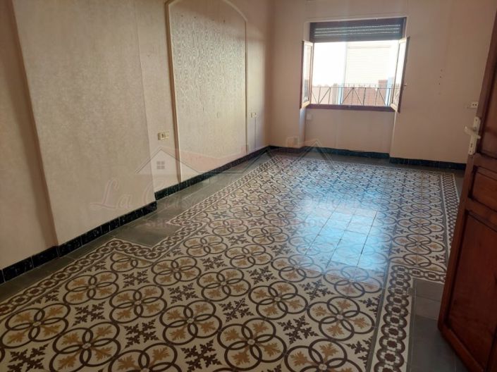 Image No.44-4 Bed Townhouse for sale