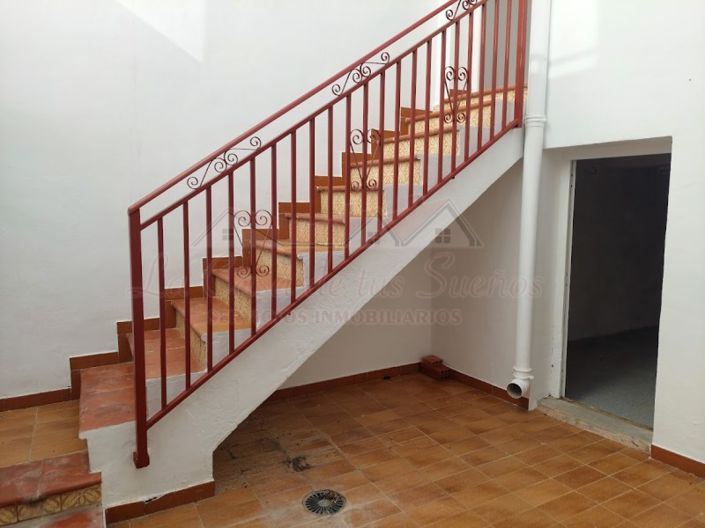 Image No.8-4 Bed Townhouse for sale