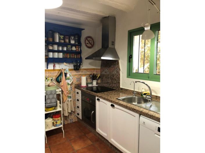 Image No.14-3 Bed Country House for sale