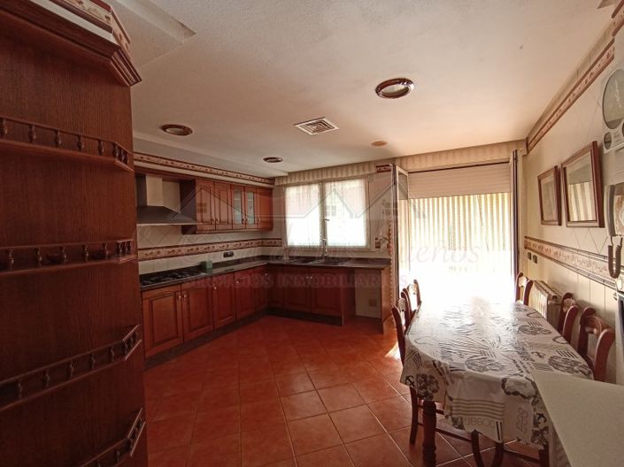 Image No.11-4 Bed Villa for sale