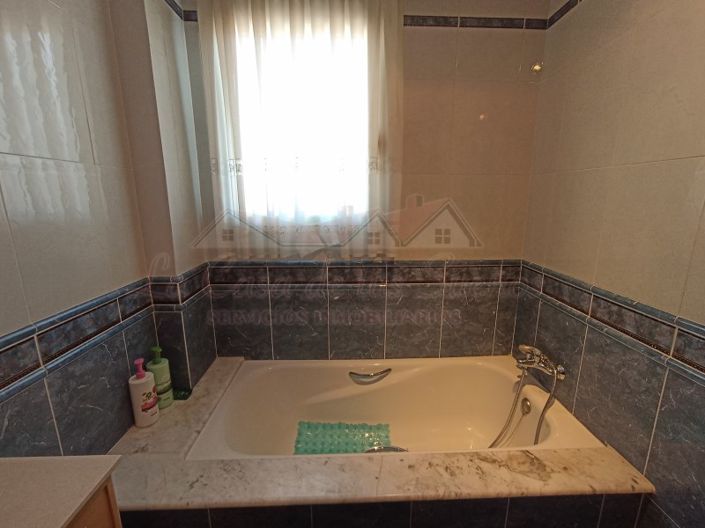 Image No.20-4 Bed Villa for sale