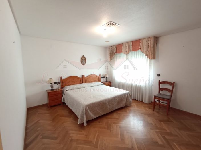 Image No.22-4 Bed Villa for sale