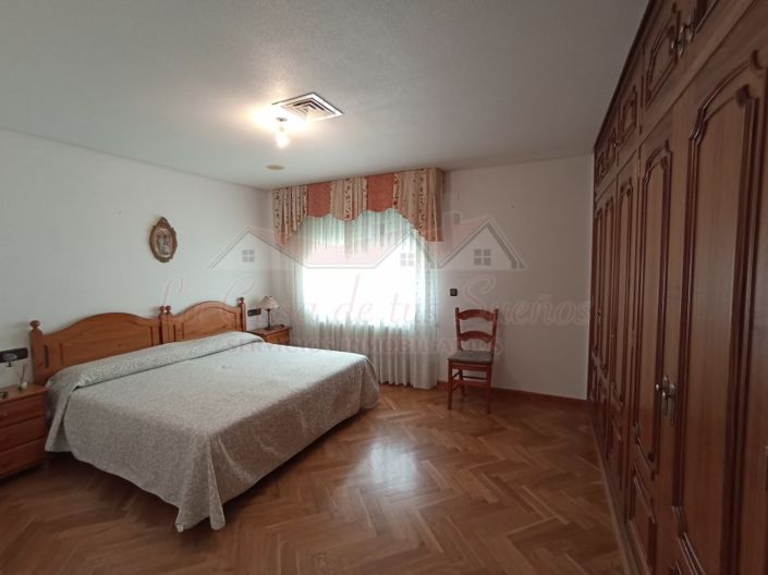 Image No.23-4 Bed Villa for sale