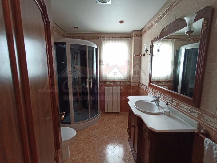 Image No.28-4 Bed Villa for sale