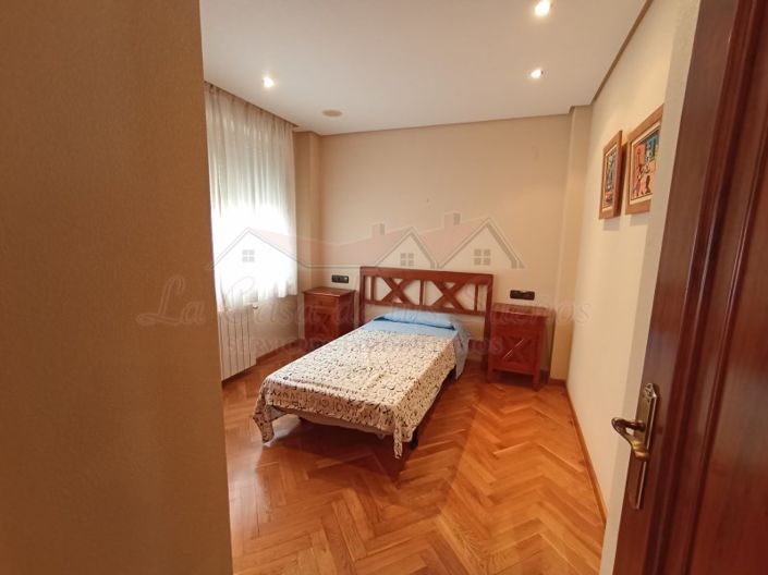 Image No.33-4 Bed Villa for sale