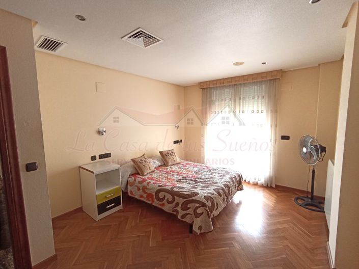 Image No.40-4 Bed Villa for sale