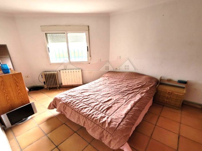 Image No.12-4 Bed Country House for sale