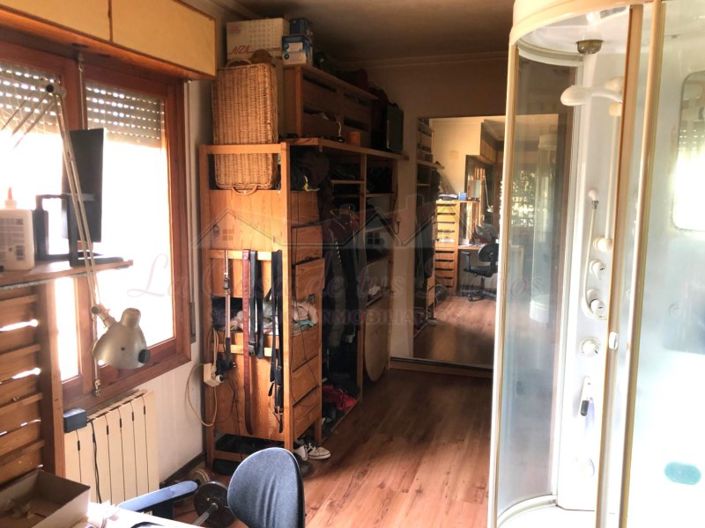 Image No.25-4 Bed Country House for sale