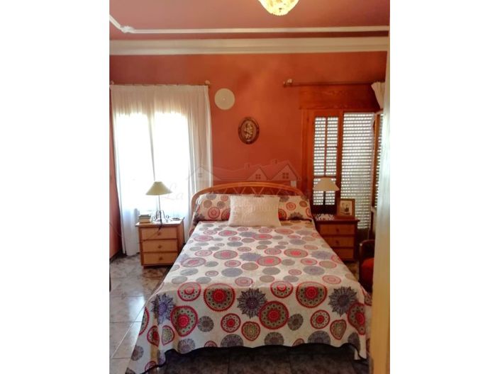 Image No.9-6 Bed Townhouse for sale