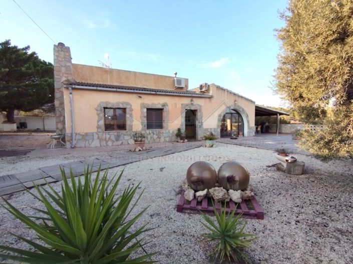 Image No.1-Villa de 2 chambres à vendre à Sax