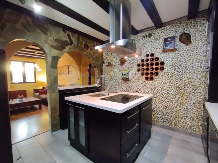 Image No.16-2 Bed Villa for sale