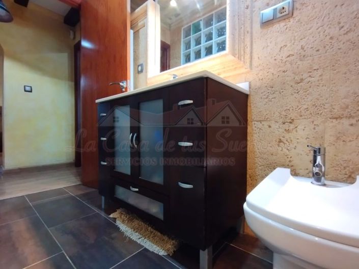 Image No.28-2 Bed Villa for sale