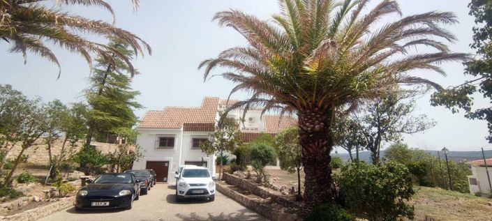 Image No.2-9 Bed Commercial for sale