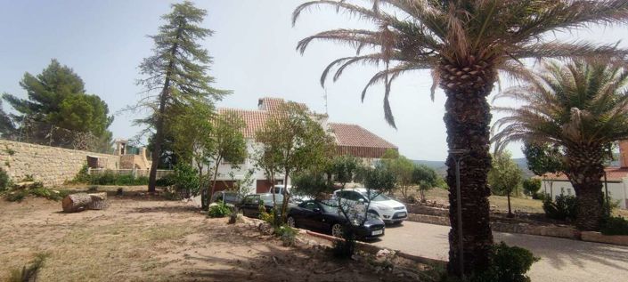 Image No.3-9 Bed Commercial for sale