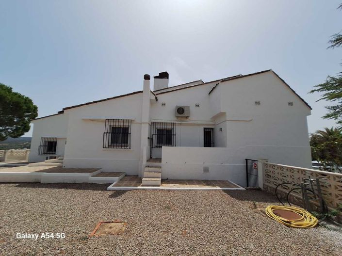 Image No.37-9 Bed Commercial for sale