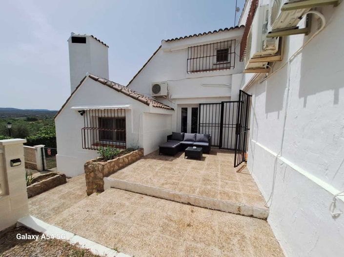 Image No.44-9 Bed Commercial for sale
