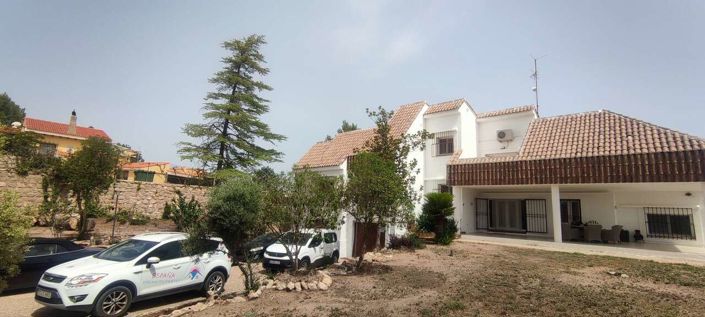Image No.6-9 Bed Commercial for sale
