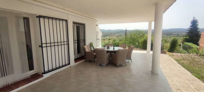 Image No.8-9 Bed Commercial for sale