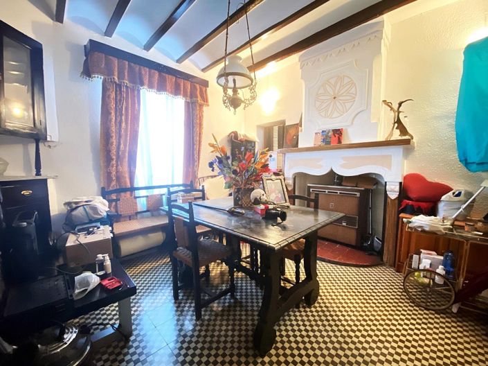 Image No.14-7 Bed Townhouse for sale