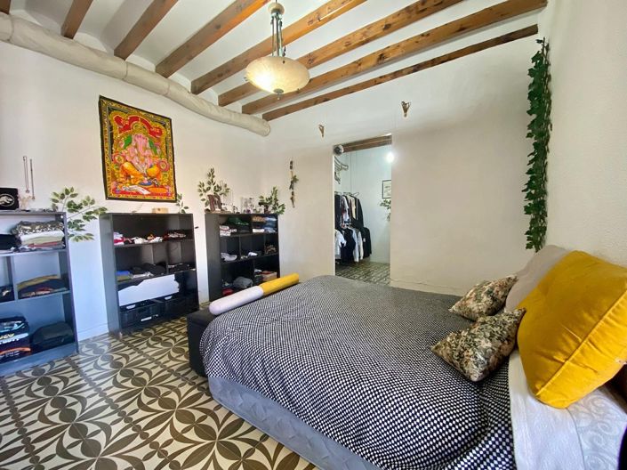 Image No.9-7 Bed Townhouse for sale