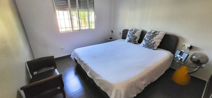 Image No.26-4 Bed Villa for sale