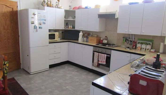 Image No.21-3 Bed House for sale