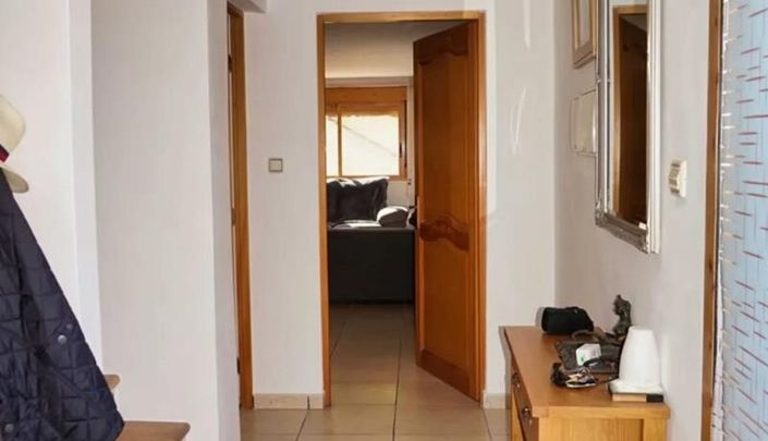 Image No.11-3 Bed Townhouse for sale