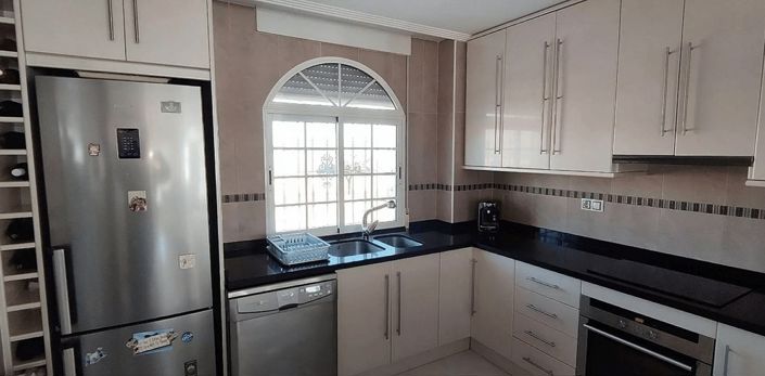 Image No.9-Villa de 4 chambres à vendre à Pinoso