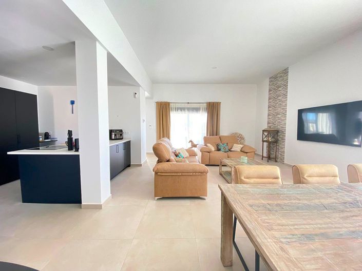 Image No.17-4 Bed Villa for sale