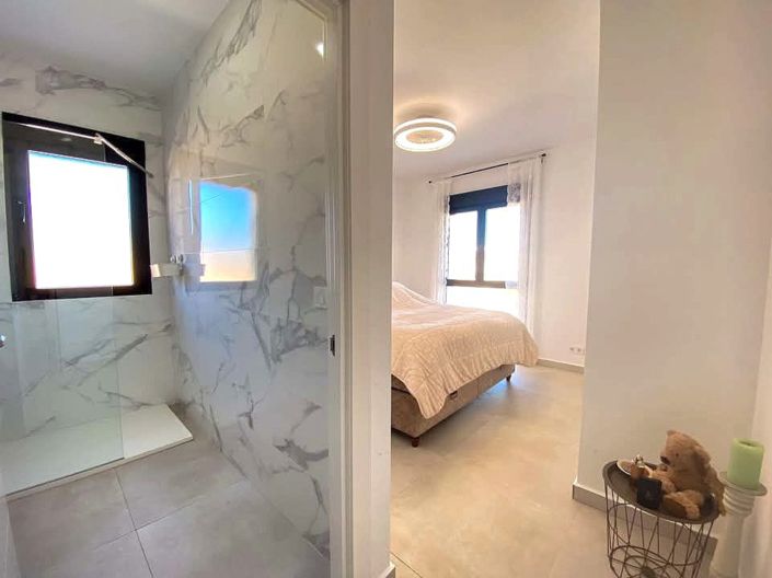 Image No.23-4 Bed Villa for sale