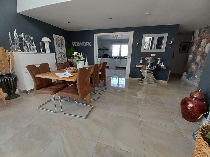 Image No.13-3 Bed Villa for sale