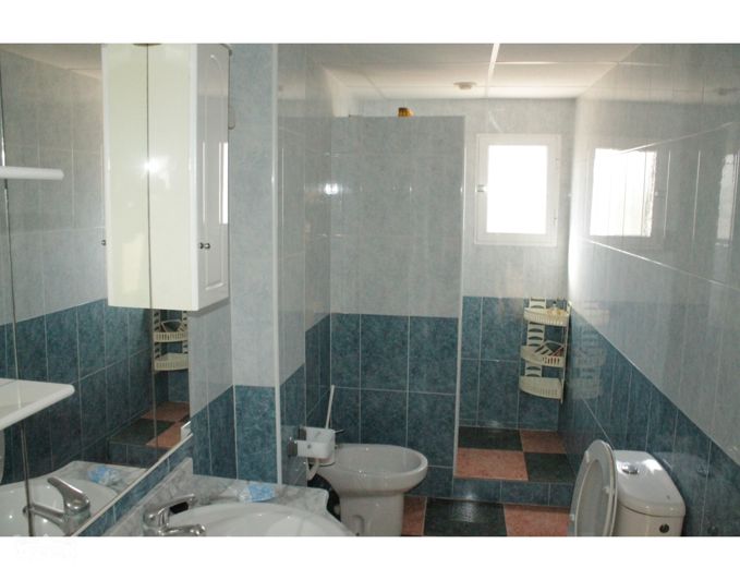 Image No.17-4 Bed Townhouse for sale