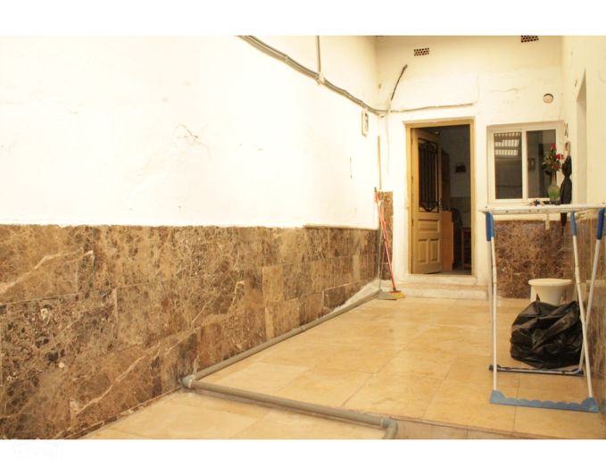 Image No.18-4 Bed Townhouse for sale