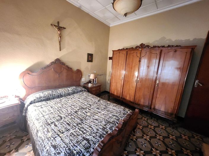 Image No.26-4 Bed Townhouse for sale