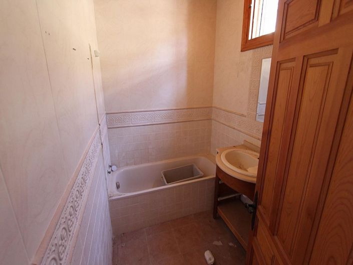 Image No.21-3 Bed Villa for sale