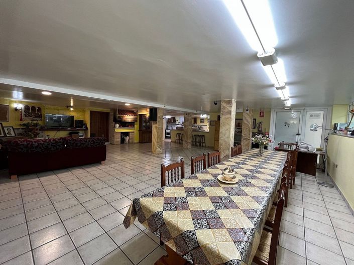 Image No.23-4 Bed Townhouse for sale