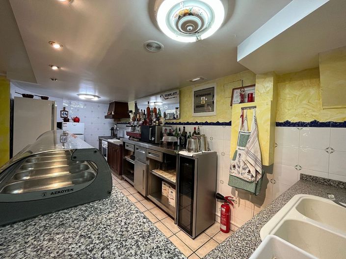 Image No.24-4 Bed Townhouse for sale