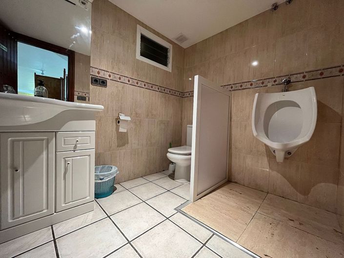 Image No.25-4 Bed Townhouse for sale