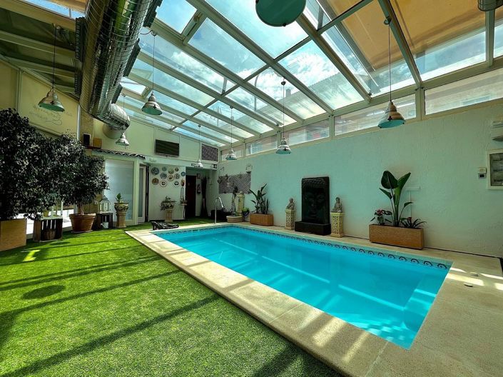 Image No.28-4 Bed Townhouse for sale