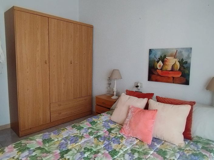 Image No.24-4 Bed Townhouse for sale